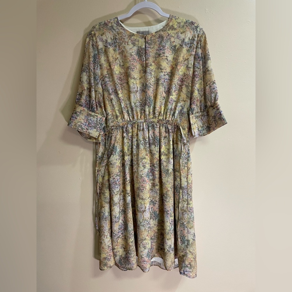 NWT - H&M CHIFFON DRAWSTRING-WAIST DRESS Women’s Size M